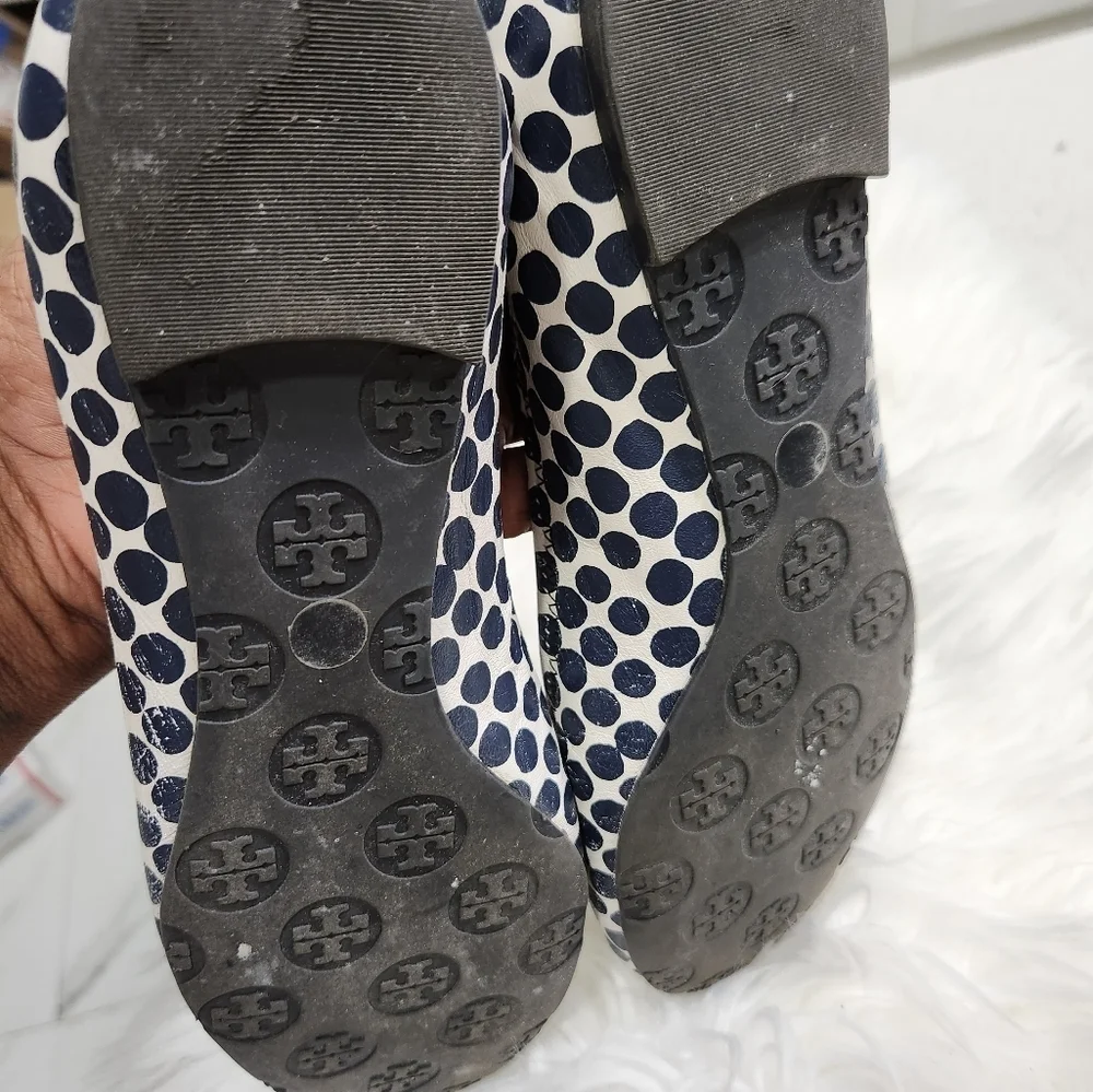 🔹️TORY BURCH🔹️ navy blue & white polka dots Ballet flats size 8 ✨️💙
